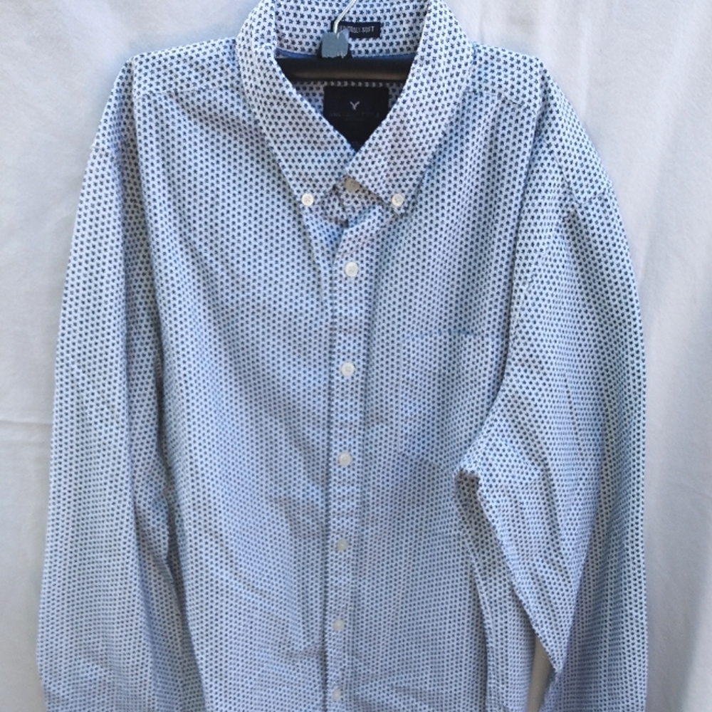 American Eagle men's Large button down